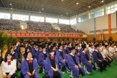 ��У¡�ؾ���2015��ѧ����ҵ����